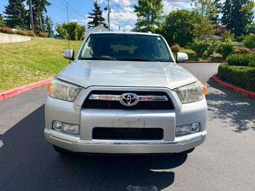Classic Silver Metallic 2010 Toyota 4Runner Limited