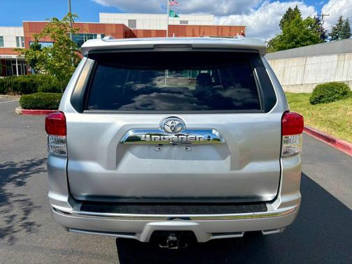 Classic Silver Metallic 2010 Toyota 4Runner Limited