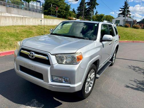 Classic Silver Metallic 2010 Toyota 4Runner Limited