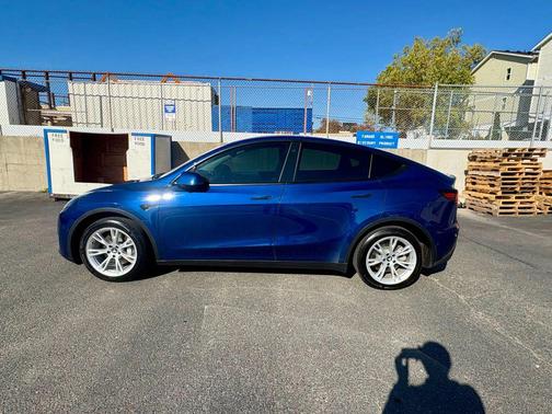 2021 Tesla Model Y Long Range Dual Motor All-Wheel Drive