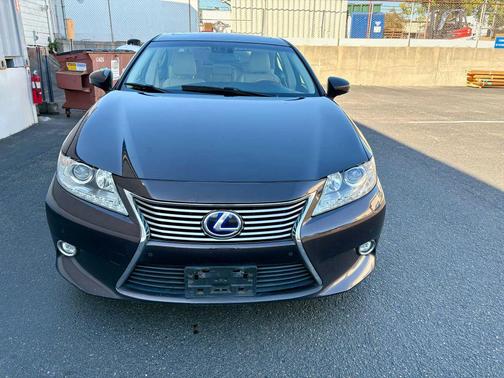 2014 Lexus ES 300h Base