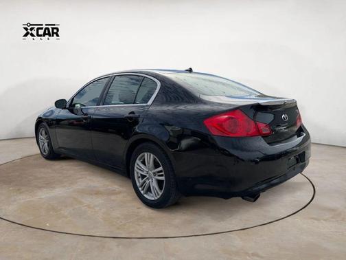 Black 2013 INFINITI G37 Journey