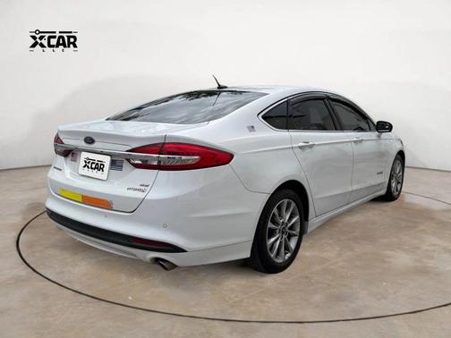 2017 Ford Fusion Hybrid SE