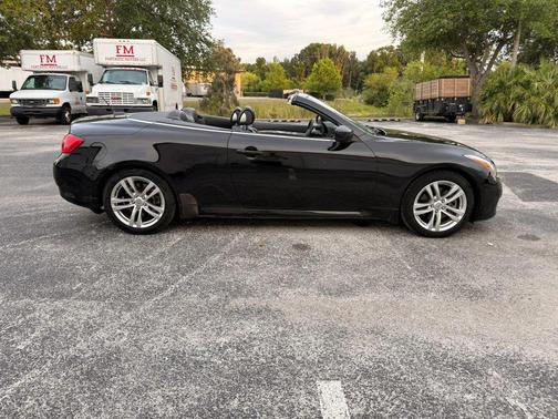 Black 2010 INFINITI G37 Base