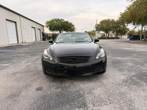 Black 2010 INFINITI G37 Base