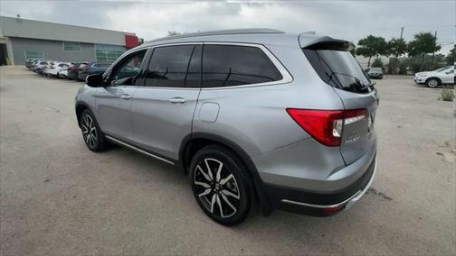2022 Honda Pilot Touring 8-Passenger
