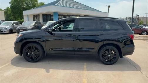 2022 Honda Pilot AWD Black Edition