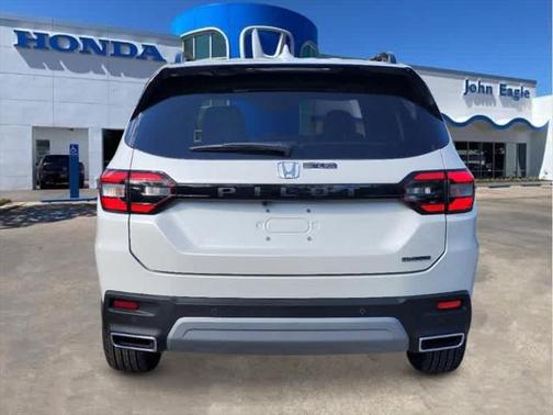 2025 Honda Pilot Touring 8-Passenger