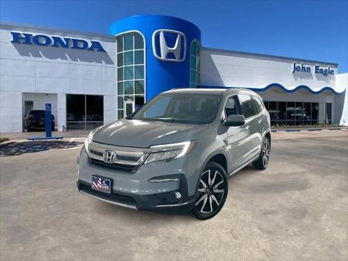 2022 Honda Pilot Touring 8-Passenger