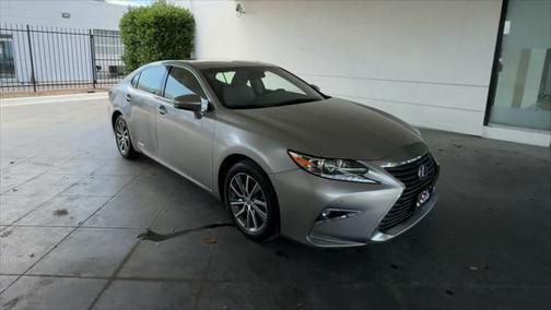 2016 Lexus ES 300h Base