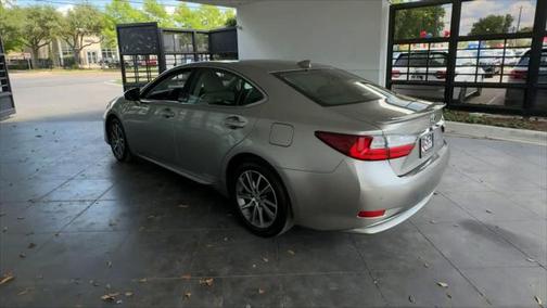 2016 Lexus ES 300h Base