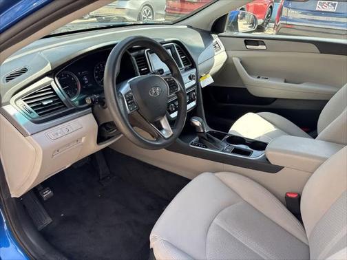 2018 Hyundai SONATA SE