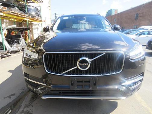 Ember Black Metallic 2016 Volvo XC90 T6 Momentum