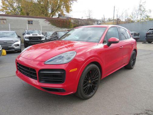 2022 Porsche Cayenne GTS