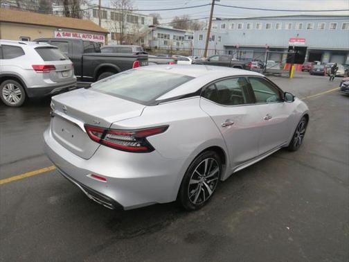2022 Nissan Maxima SV Xtronic CVT