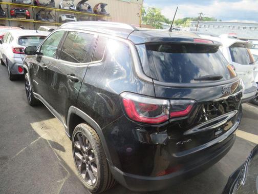 Diamond Black Crystal Pearlcoat 2020 Jeep Compass High Altitude