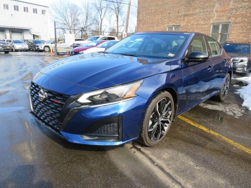 2024 Nissan Altima SR FWD