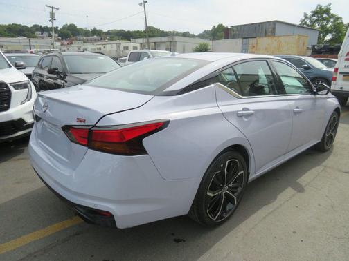 2025 Nissan Altima SR FWD