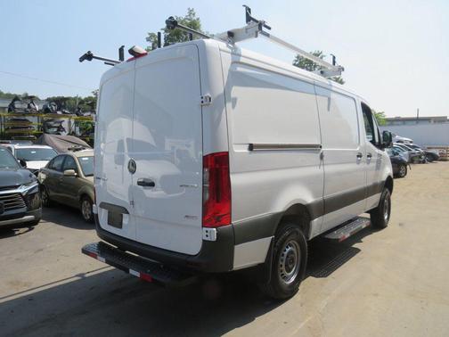 2025 Mercedes-Benz Sprinter 2500 Standard Roof