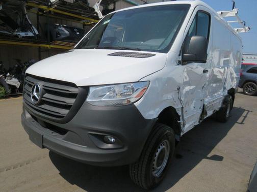 2025 Mercedes-Benz Sprinter 2500 Standard Roof