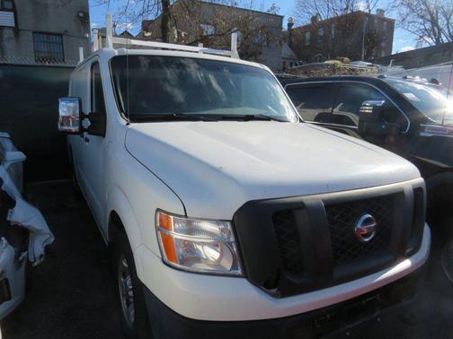 2014 Nissan NV Cargo NV3500 HD S V8