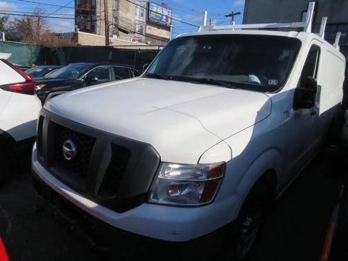 2014 Nissan NV Cargo NV3500 HD S V8