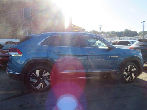 2024 Volkswagen Atlas Cross Sport 2.0T SEL