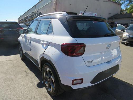 2025 Hyundai VENUE Limited