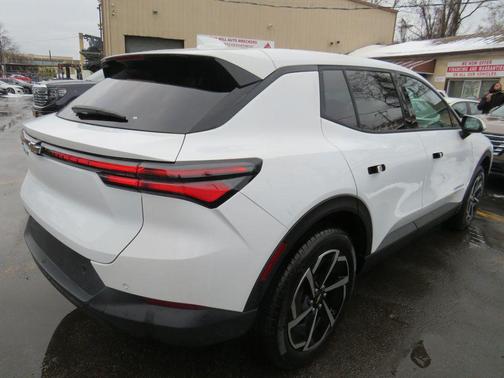 2025 Chevrolet Equinox EV LT