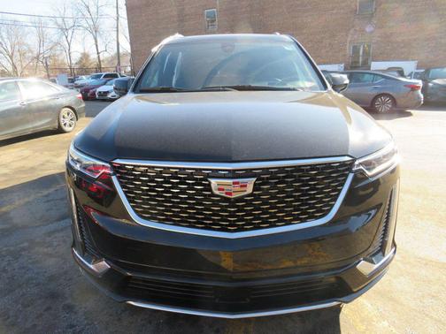 2025 Cadillac XT6 Premium Luxury FWD