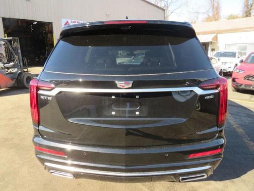 2025 Cadillac XT6 Premium Luxury FWD