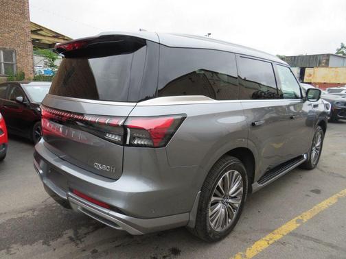 2025 INFINITI QX80 SENSORY AWD