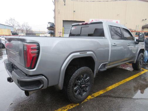 2024 GMC Sierra 3500 AT4