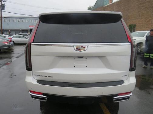 2024 Cadillac Escalade ESV Premium Luxury
