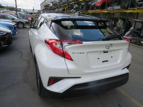 Blizzard Pearl w/Black Roof 2021 Toyota C-HR Limited