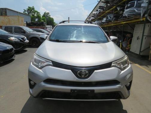 2017 Toyota RAV4 SE