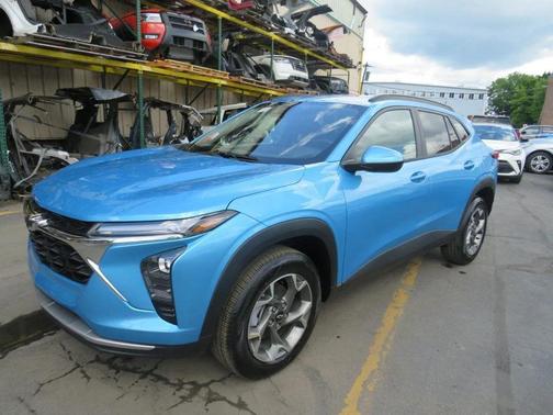 Marina Blue Metallic 2026 Chevrolet Trax LT