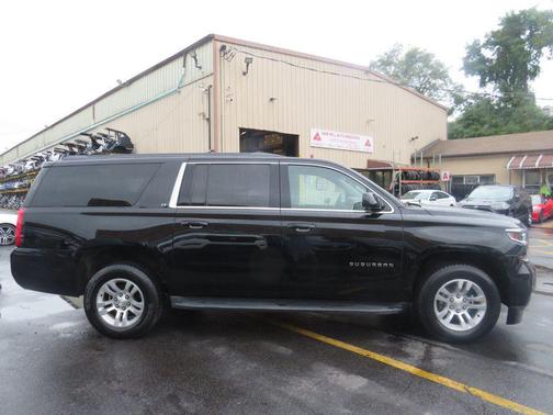 2019 Chevrolet Suburban LT