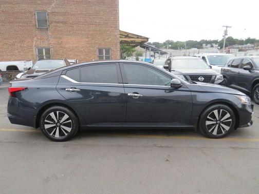 2020 Nissan Altima 2.5 SV