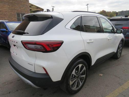 2023 Ford Escape Platinum