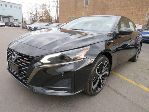 2025 Nissan Altima SR AWD