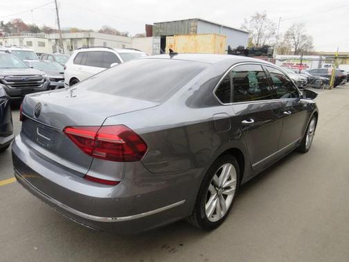 Not Specified 2017 Volkswagen Passat 1.8T SEL Premium