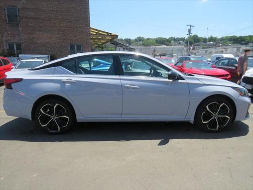 2023 Nissan Altima SR Intelligent AWD