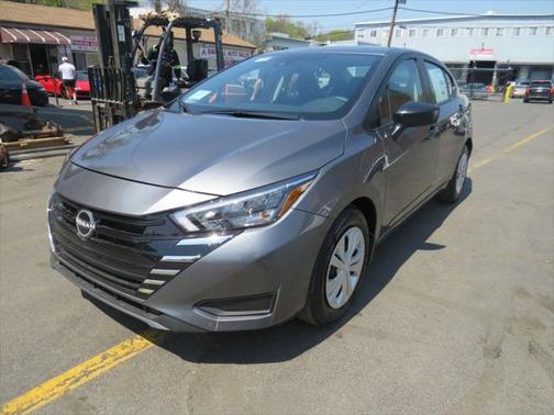 2025 Nissan Versa 1.6 S