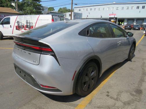 2025 Toyota Prius LE