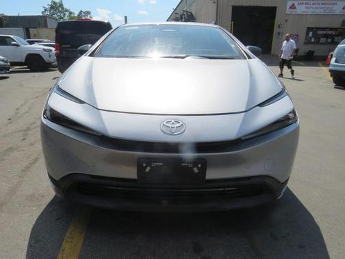 2025 Toyota Prius LE