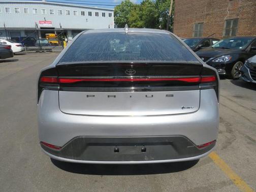 2025 Toyota Prius LE