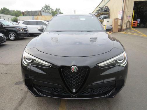 2021 Alfa Romeo Stelvio Quadrifoglio