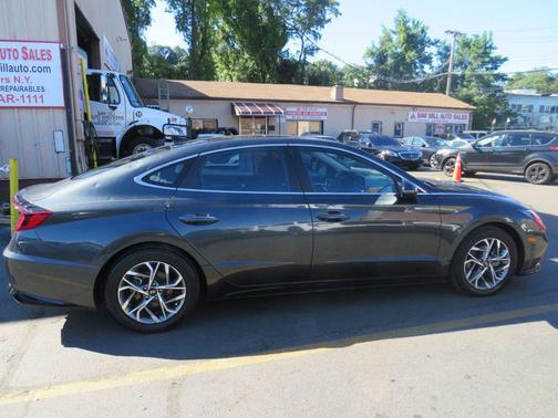 2022 Hyundai SONATA SEL
