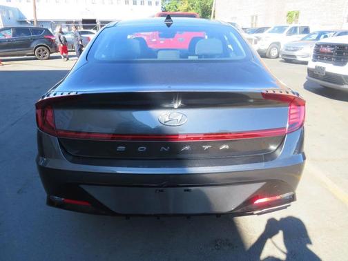 2022 Hyundai SONATA SEL